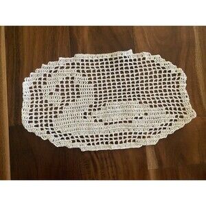 VTG Handmade Crochet Swan Filet Doily White MINT